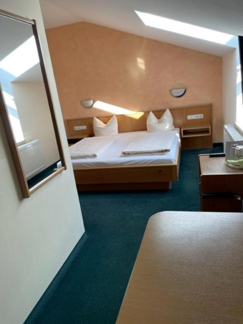 Hotel Apollo Garni Регенсбург Экстерьер фото