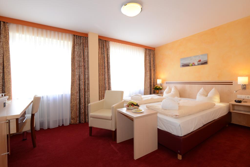 Hotel Apollo Garni Регенсбург Экстерьер фото